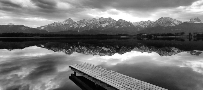 Paysage appelant à l'aventure via la littérature